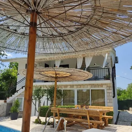 Dom wakacyjny Nada *