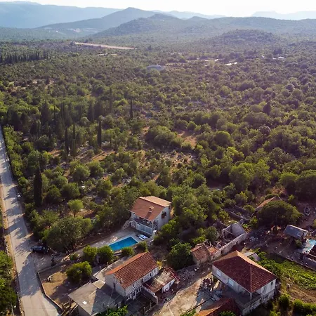 Nada Dom wakacyjny *